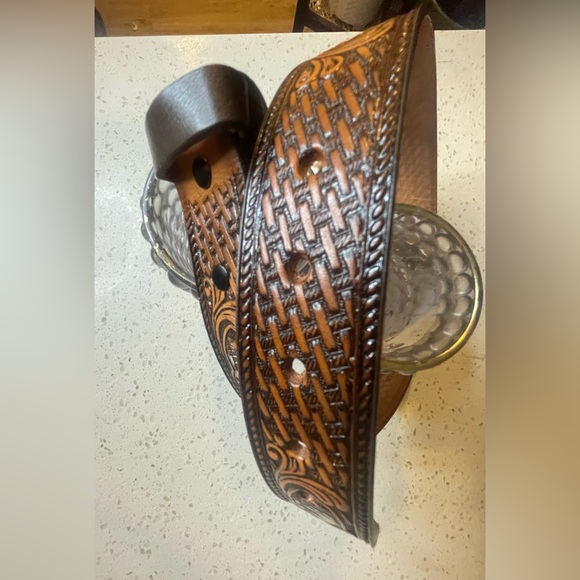 Handmade Western Full Grain Cow Hide Belt - Picture 1 of 3